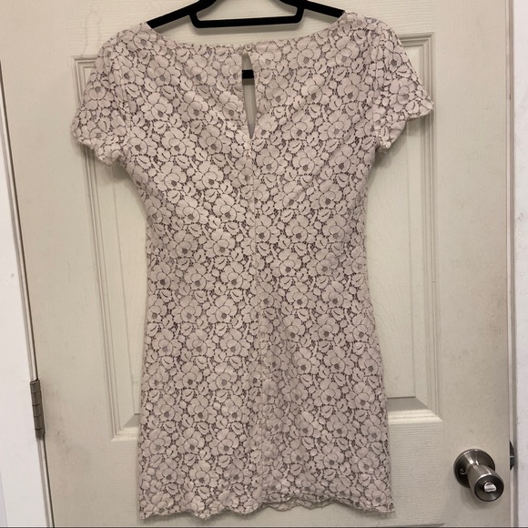Talula Lace Dress. Cream colour, size XS. - Picture 4 of 6